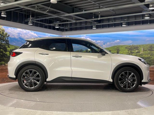 TOYOTA LEXUS LBX 2024