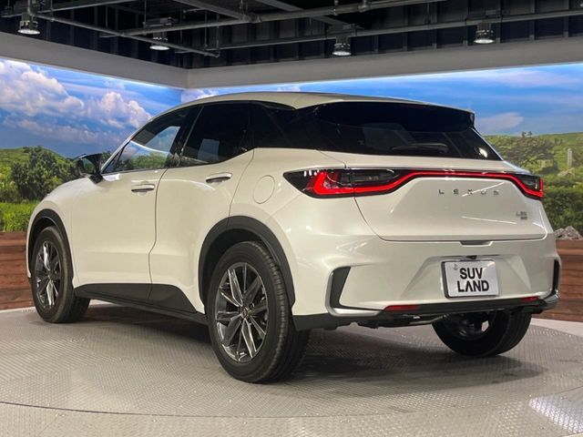 TOYOTA LEXUS LBX 2024