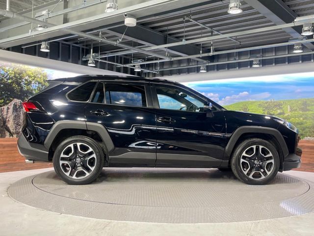 TOYOTA RAV4 4WD 2019