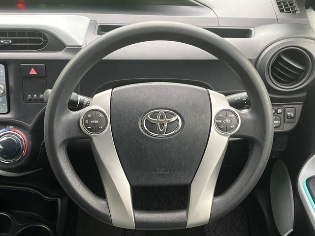 TOYOTA AQUA 2013
