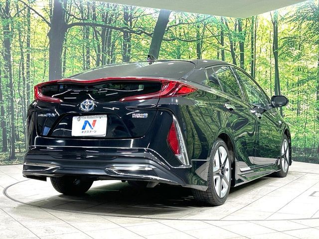 TOYOTA PRIUS PHV 2017