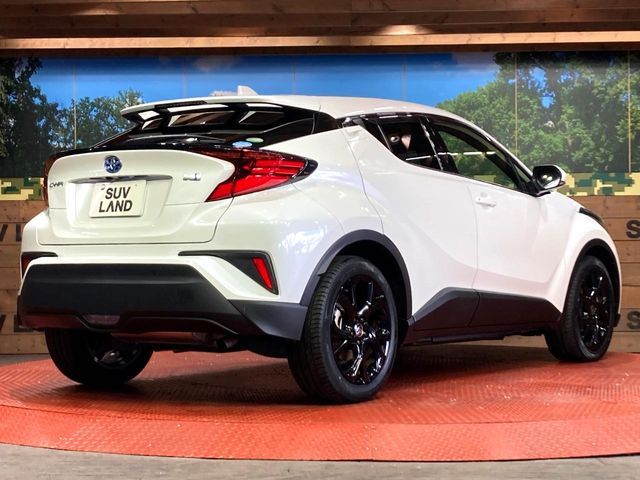 TOYOTA C-HR 2021