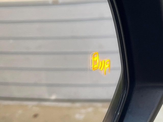 TOYOTA HARRIER 2WD 2021