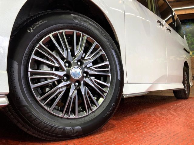 NISSAN SERENA  WG 2023