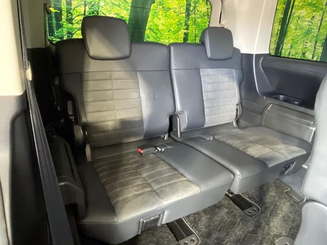 MITSUBISHI DELICA D:5 4WD 2023