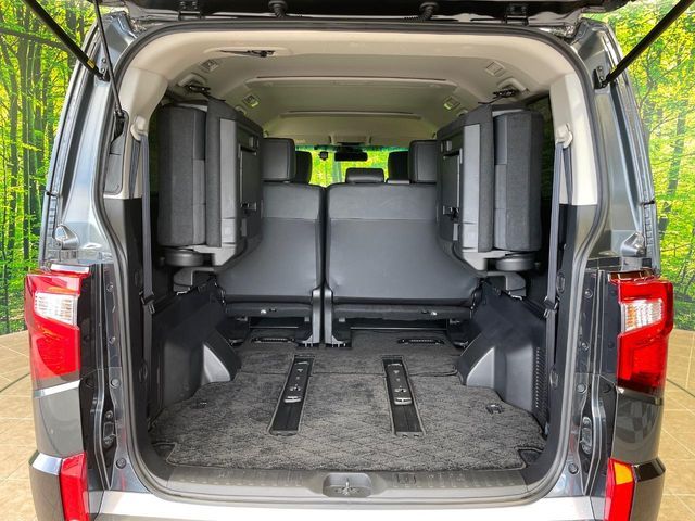 MITSUBISHI DELICA D:5 4WD 2023