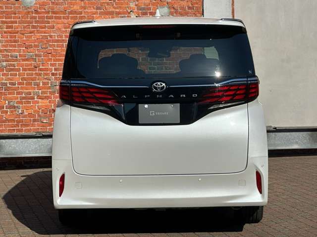TOYOTA ALPHARD 4WD 2023