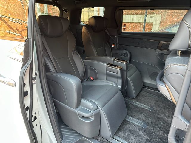 TOYOTA ALPHARD 4WD 2023