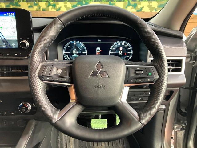 MITSUBISHI OUTLANDER PHEV 2024