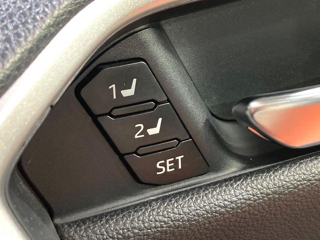 TOYOTA RAV4 4WD 2023