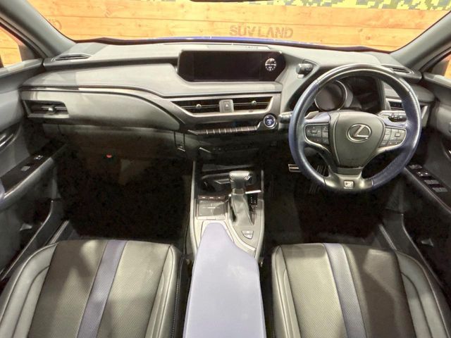 TOYOTA LEXUS UX250h 2022