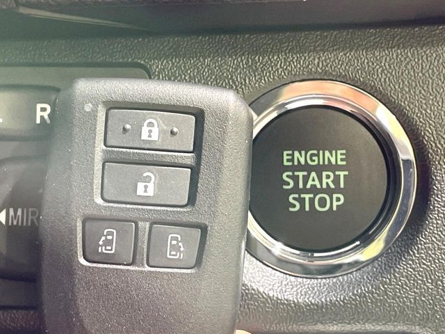 TOYOTA HIACE van 2WD 2025