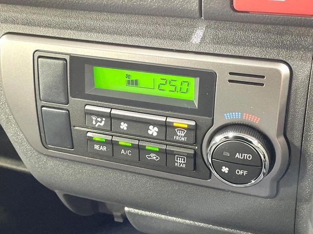 TOYOTA HIACE van 2WD 2025