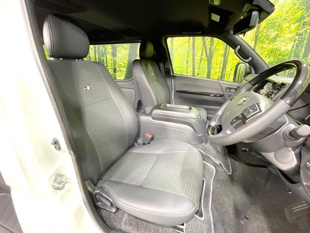 TOYOTA HIACE van 2WD 2025