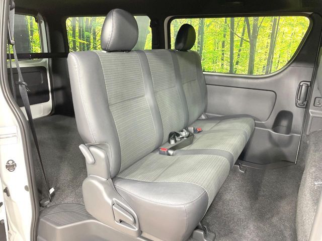 TOYOTA HIACE van 2WD 2025