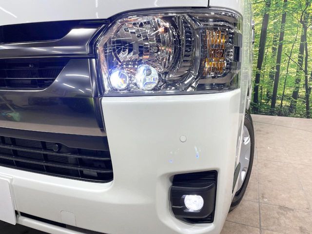 TOYOTA HIACE van 2WD 2025