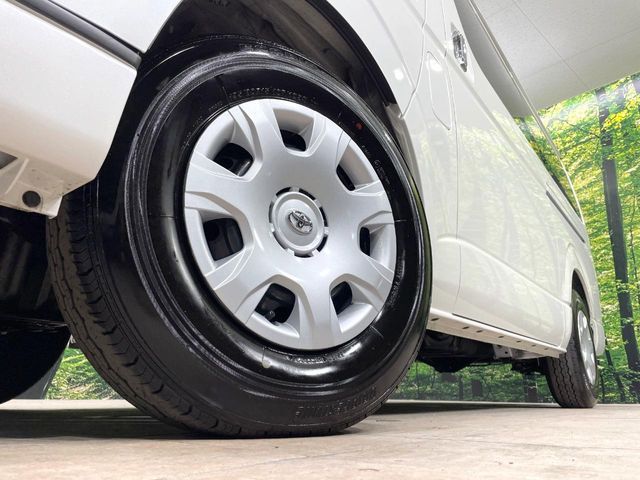 TOYOTA HIACE van 2WD 2025