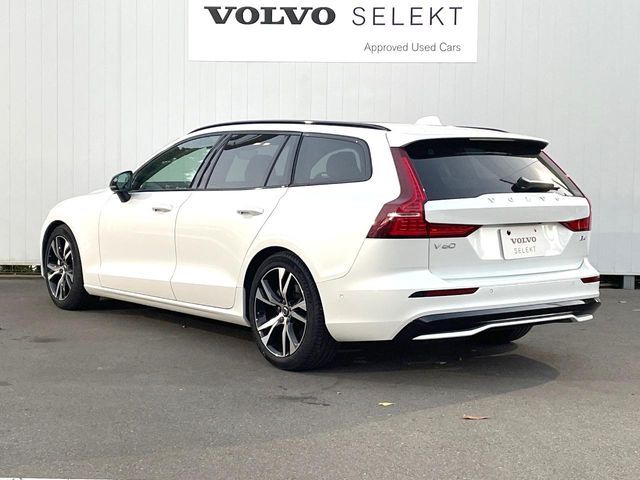 VOLVO VOLVO V60 2022
