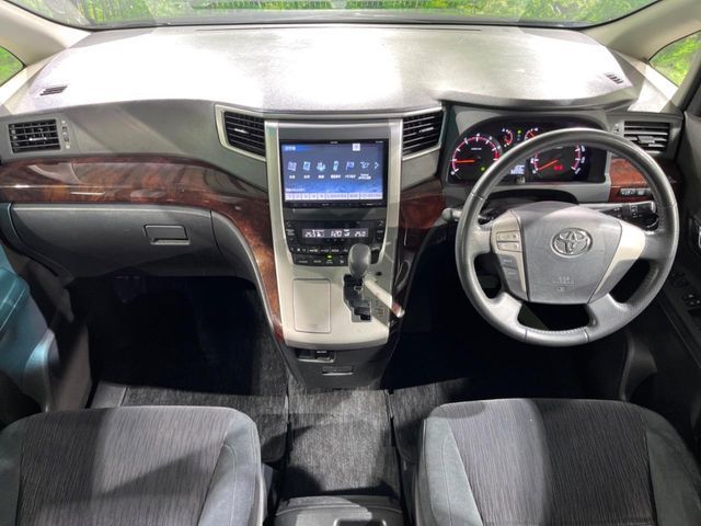 TOYOTA VELLFIRE 2012