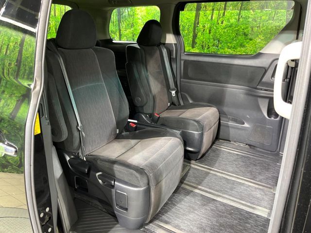 TOYOTA VELLFIRE 2012