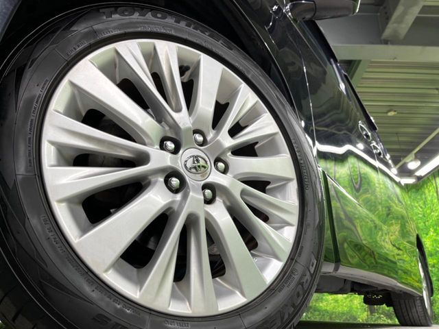 TOYOTA VELLFIRE 2012