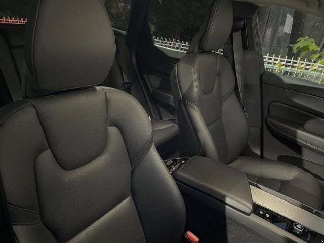 VOLVO VOLVO XC60 2022