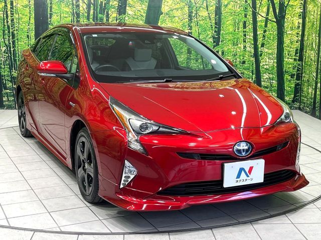 TOYOTA PRIUS 2017