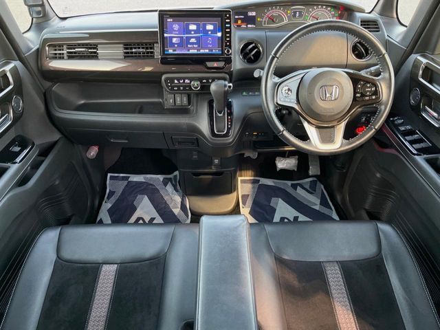 HONDA N BOX CUSTOM 2018