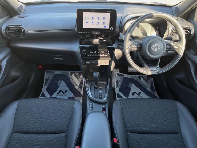 TOYOTA YARIS CROSS HYBRID 2025