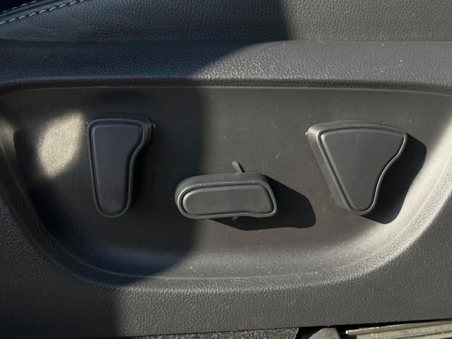 TOYOTA YARIS CROSS HYBRID 2025