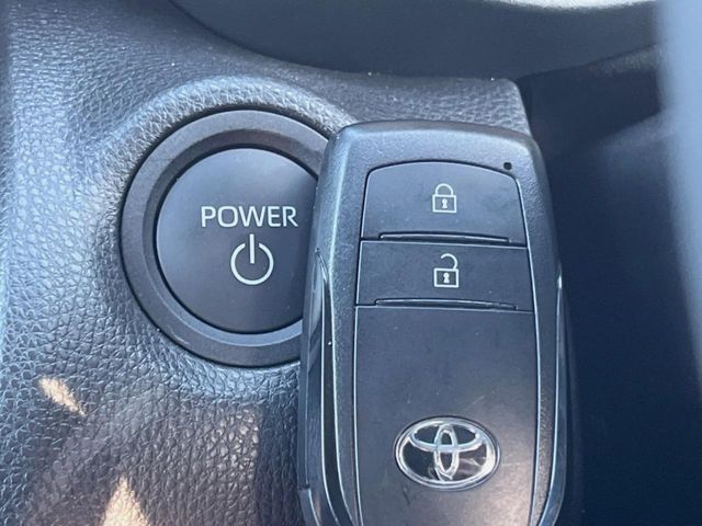 TOYOTA YARIS CROSS HYBRID 2025