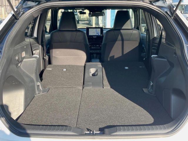 TOYOTA YARIS CROSS HYBRID 2025