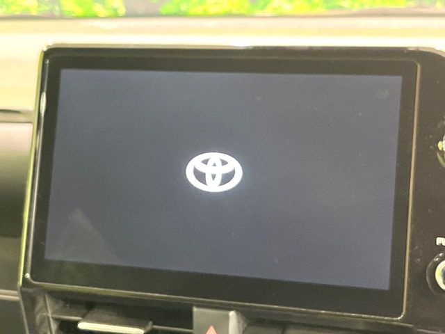 TOYOTA VOXY HYBRID 2023