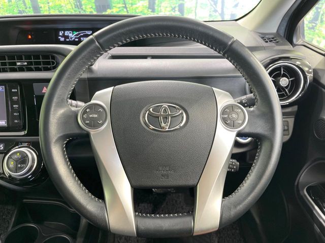 TOYOTA AQUA 2015