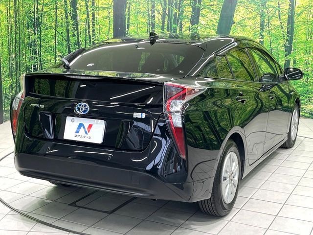 TOYOTA PRIUS 2017