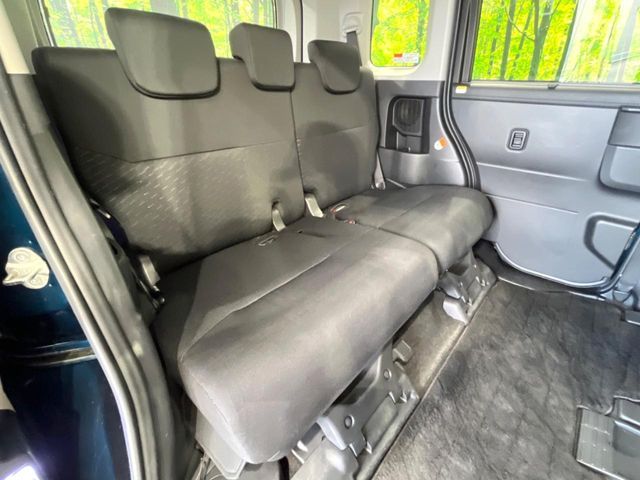 TOYOTA ROOMY 4WD 2018