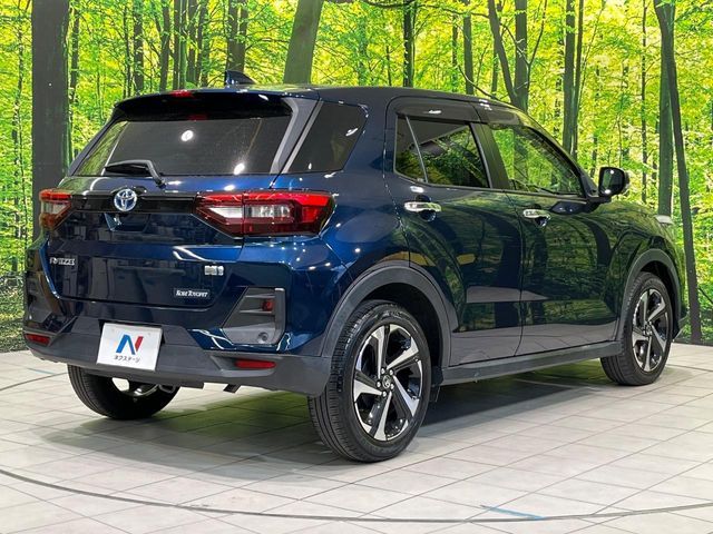 TOYOTA RAIZE HYBRID 2022