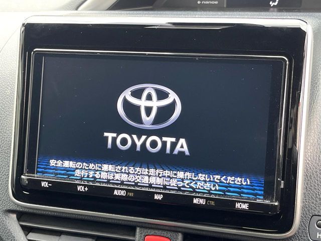 TOYOTA VOXY 2020