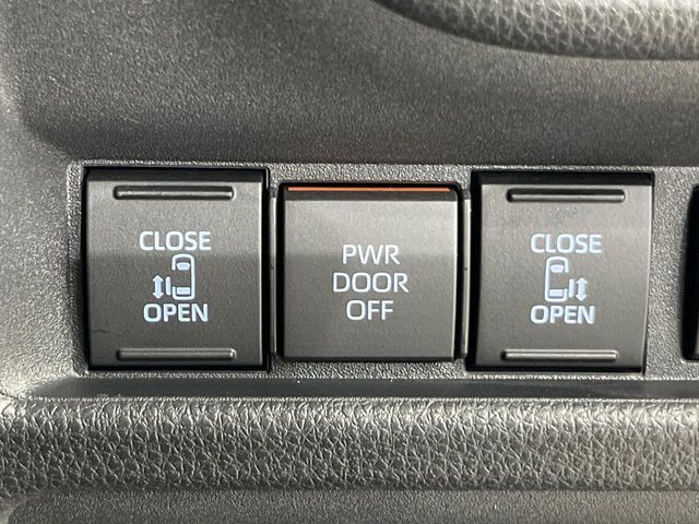 TOYOTA SIENTA HYBRID 2022