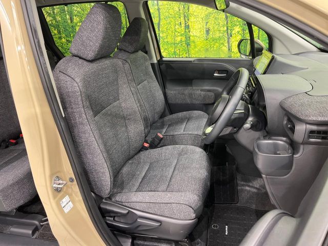 TOYOTA SIENTA HYBRID 2022