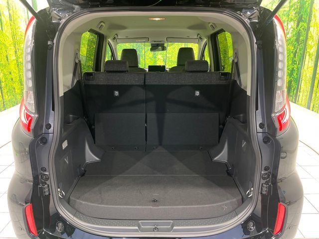 TOYOTA SIENTA HYBRID 2024