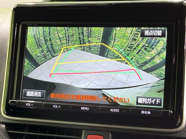 TOYOTA VOXY HYBRID 2017