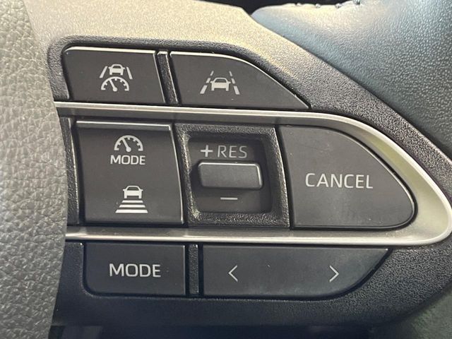 TOYOTA VOXY HYBRID 2023