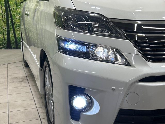 TOYOTA VELLFIRE 2013