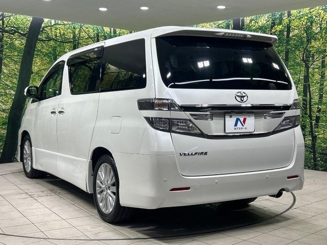 TOYOTA VELLFIRE 2013