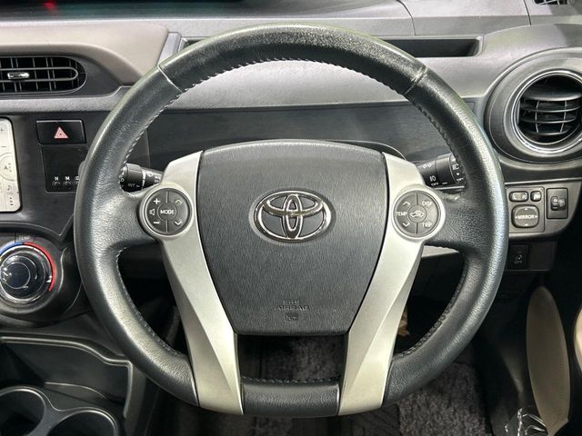 TOYOTA AQUA 2012