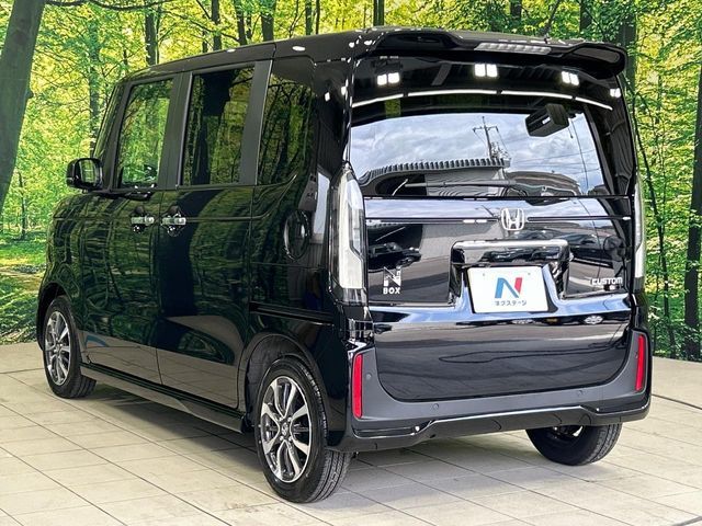 HONDA N BOX CUSTOM 2024