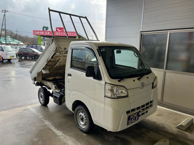 DAIHATSU HIJET truck 4WD 2017 