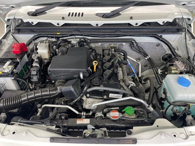 SUZUKI JIMNY NOMADE 2025