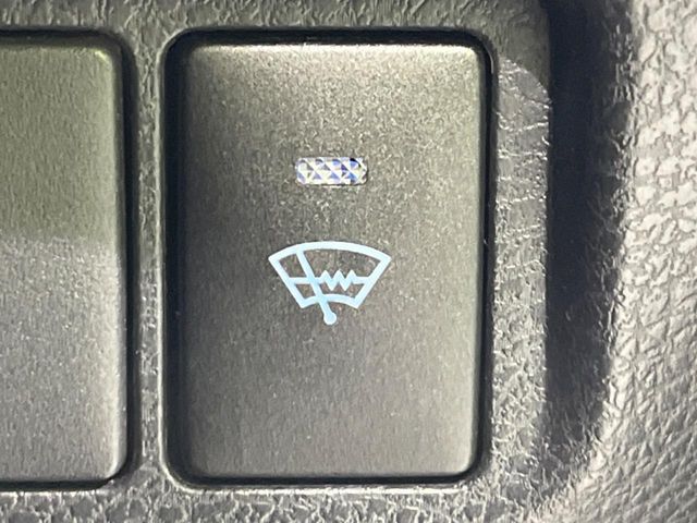 TOYOTA HARRIER 4WD 2015